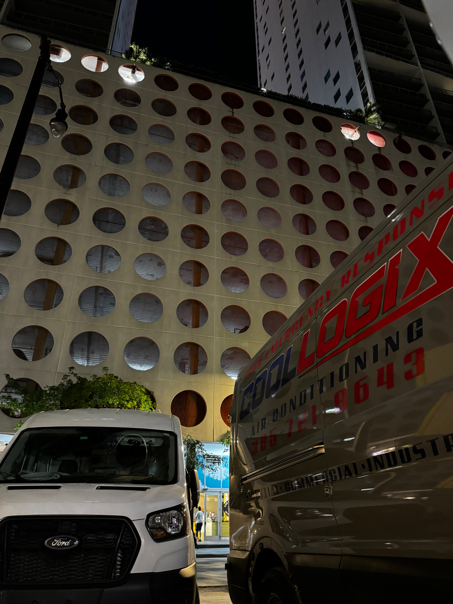 Late-night emergency call — Cool Logix van on-site in Brickell